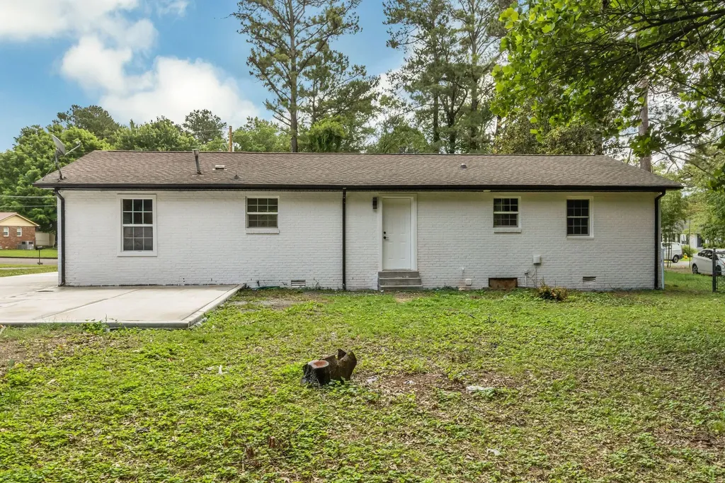 1907 Russell Drive Murfreesboro TN 37130