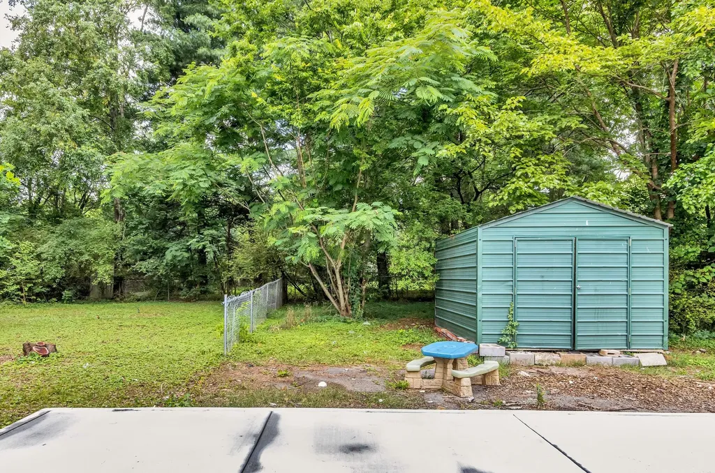 1907 Russell Drive Murfreesboro TN 37130