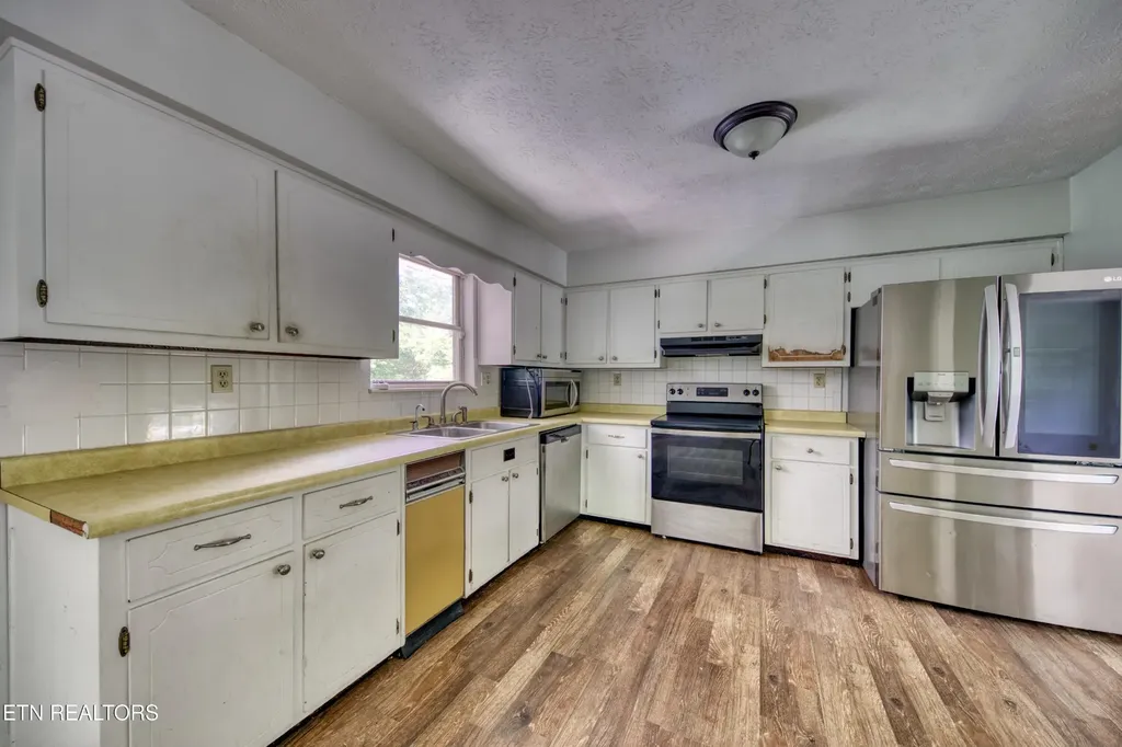 220 Industrial Park Lane Rocky Top TN 37769