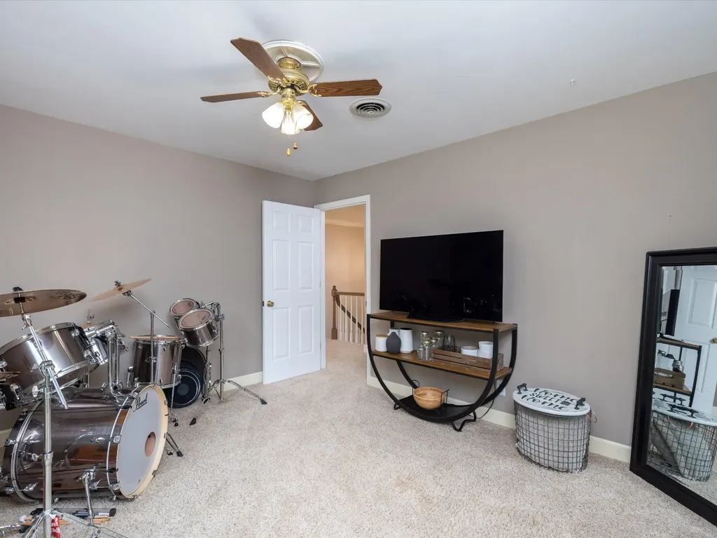 1718 Lake Grassland, W Gallatin TN 37066