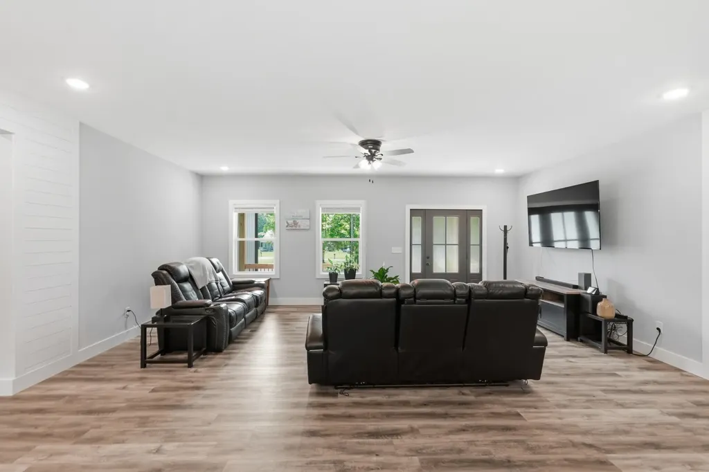 698 Dearman Street Smithville TN 37166