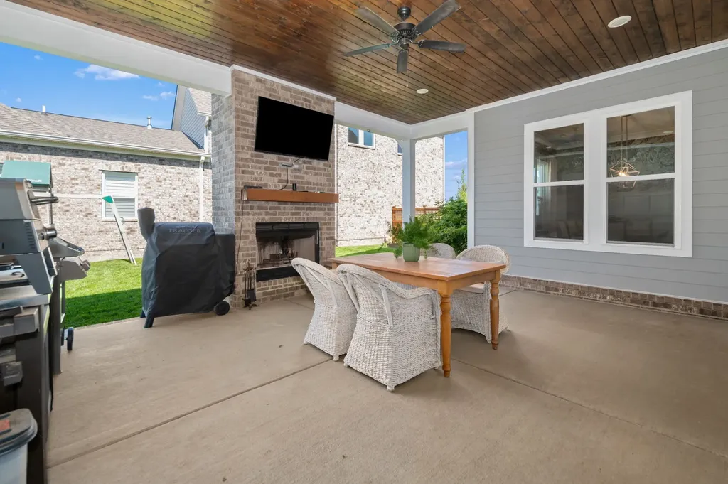 332 Azalea Circle Hendersonville TN 37075