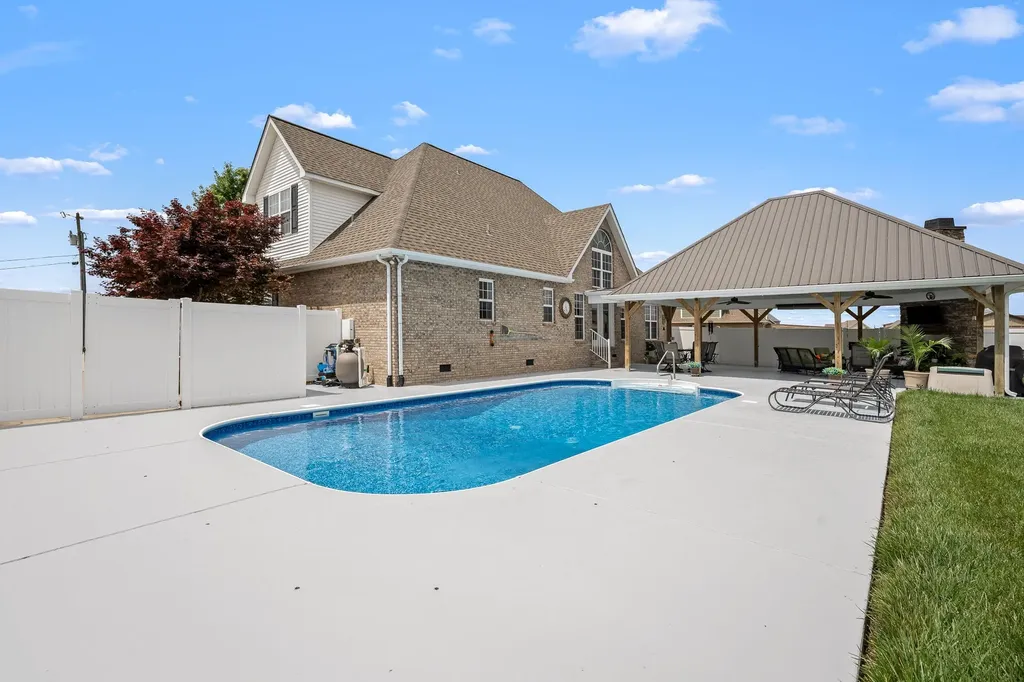 144 Richland Court Manchester TN 37355