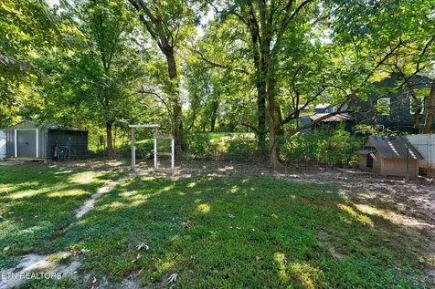 512 Akers Street Maryville TN 37804
