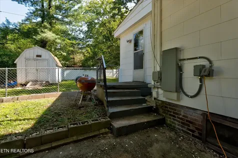 512 Akers Street Maryville TN 37804