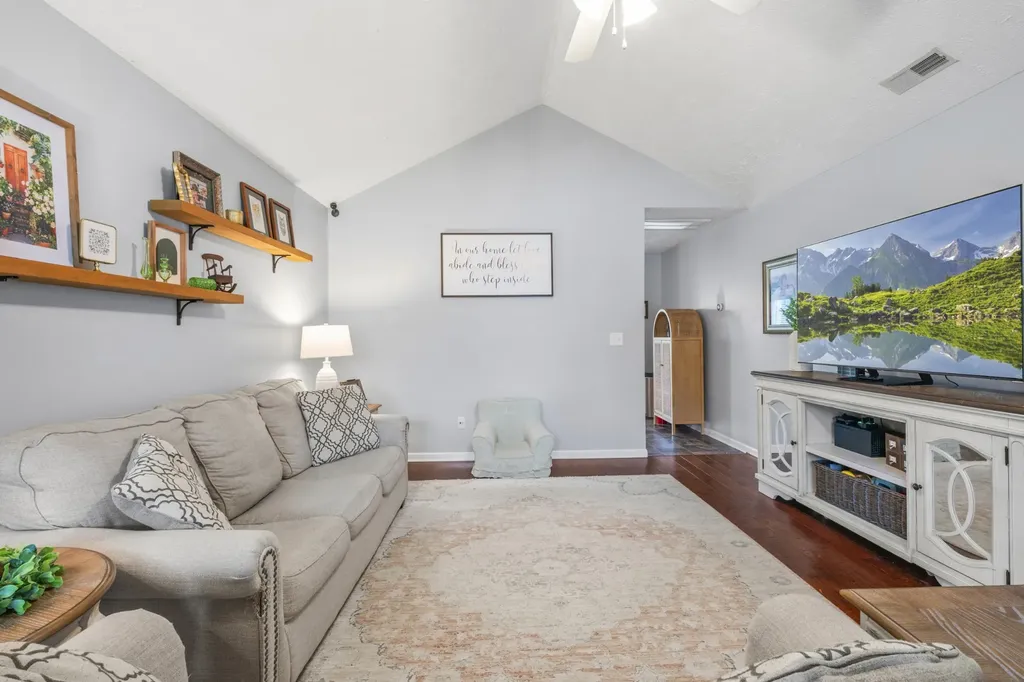 1118 Clay Court Murfreesboro TN 37128