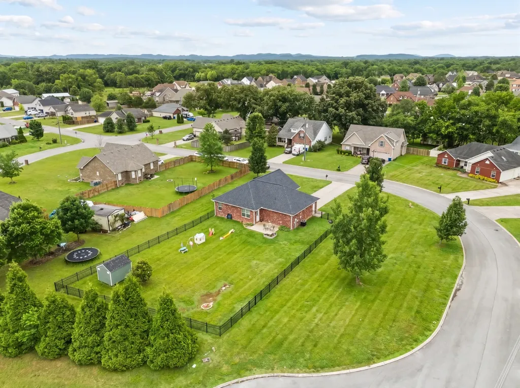1118 Clay Court Murfreesboro TN 37128