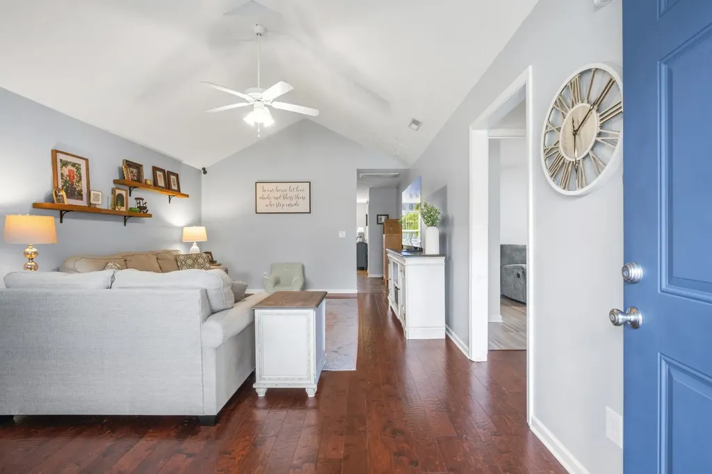 1118 Clay Court Murfreesboro TN 37128