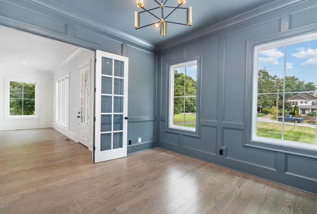 909B Gale Lane Nashville TN 37204