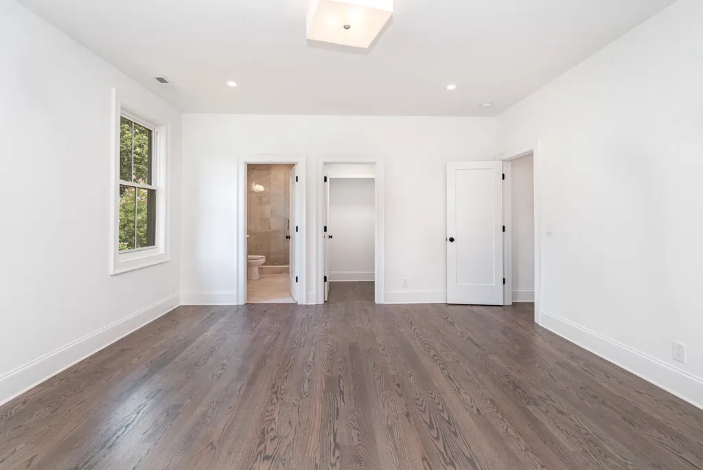 909B Gale Lane Nashville TN 37204