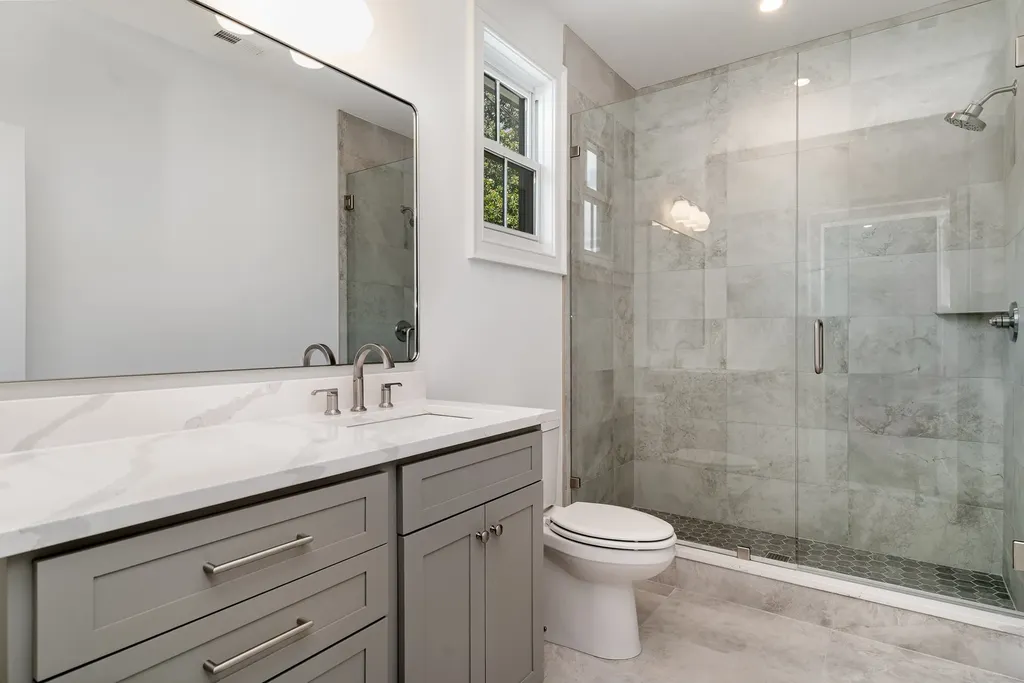 909B Gale Lane Nashville TN 37204