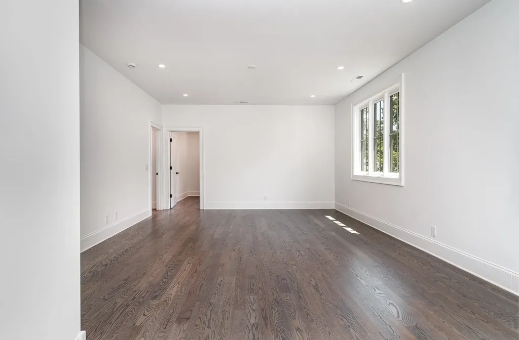 909B Gale Lane Nashville TN 37204