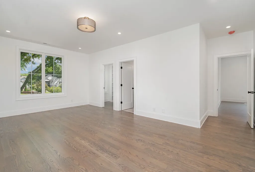 909B Gale Lane Nashville TN 37204