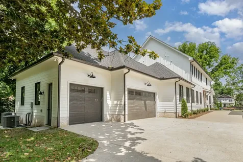 909B Gale Lane Nashville TN 37204