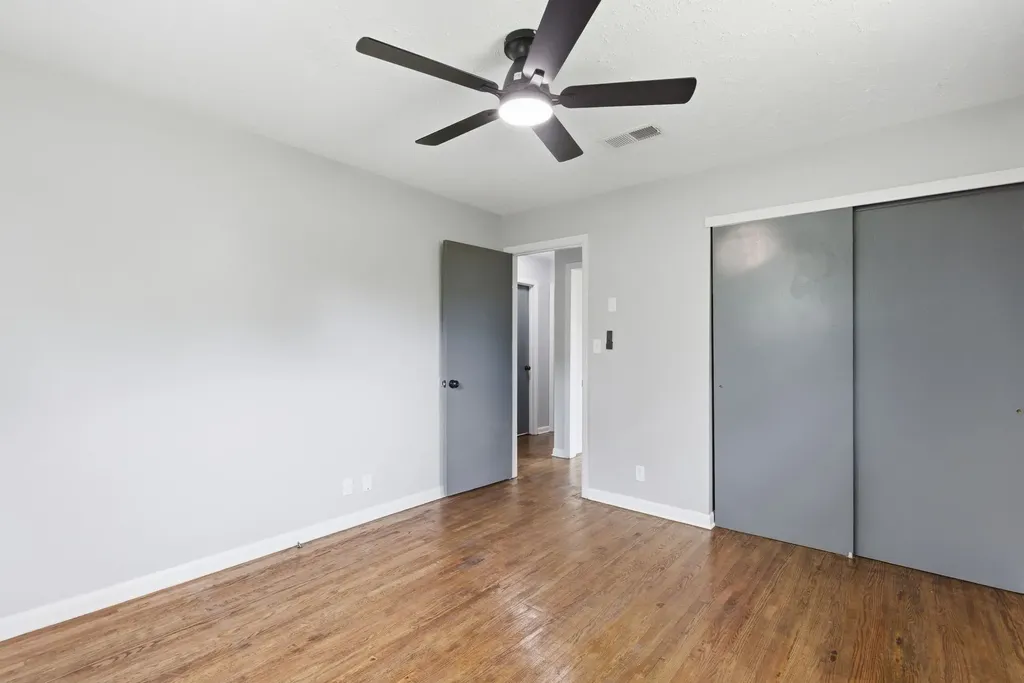 13 Charlemagne Boulevard Clarksville TN 37042