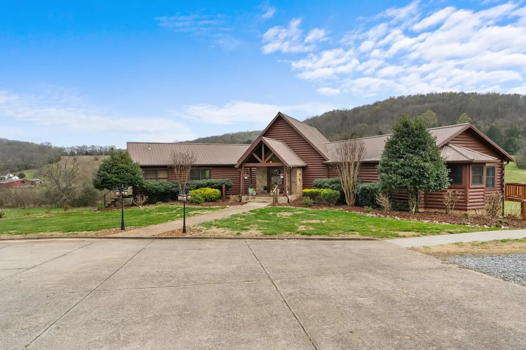 2063 Kennedy Creek Road Auburntown TN 37016