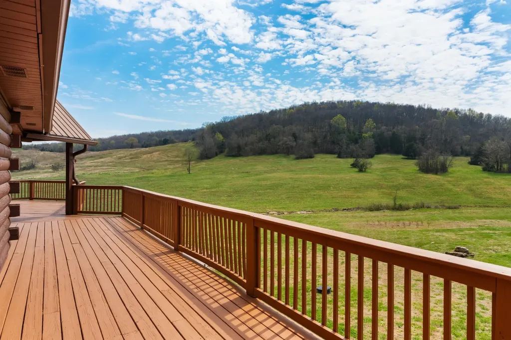2063 Kennedy Creek Road Auburntown TN 37016