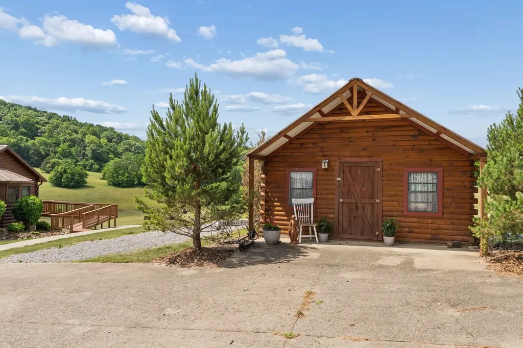 2063 Kennedy Creek Road Auburntown TN 37016