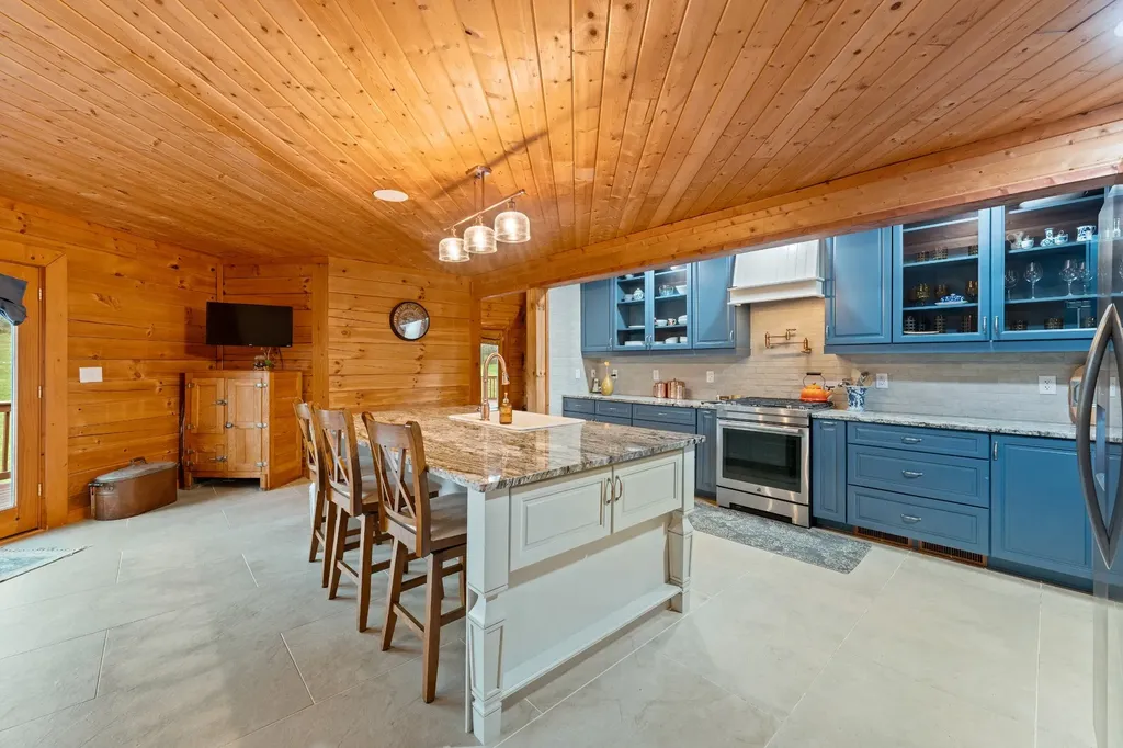 2063 Kennedy Creek Road Auburntown TN 37016