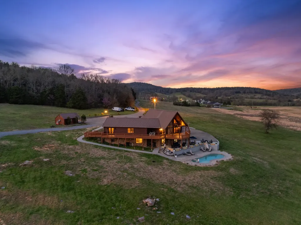 2063 Kennedy Creek Road Auburntown TN 37016