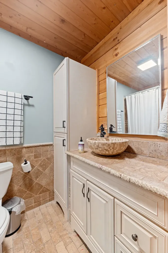 2063 Kennedy Creek Road Auburntown TN 37016