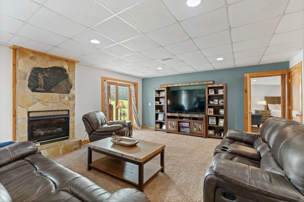 2063 Kennedy Creek Road Auburntown TN 37016