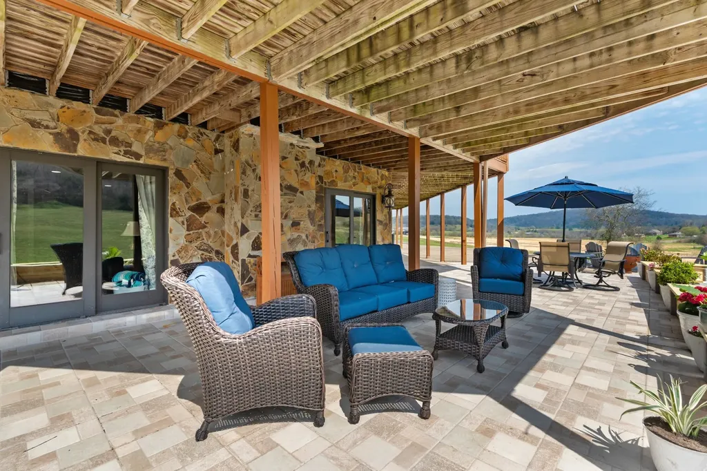 2063 Kennedy Creek Road Auburntown TN 37016