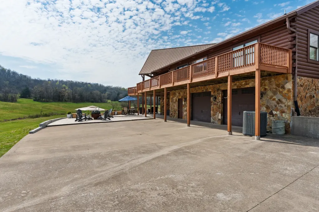 2063 Kennedy Creek Road Auburntown TN 37016