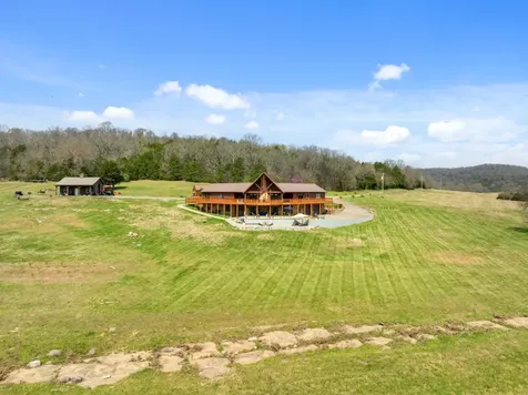 2063 Kennedy Creek Road Auburntown TN 37016