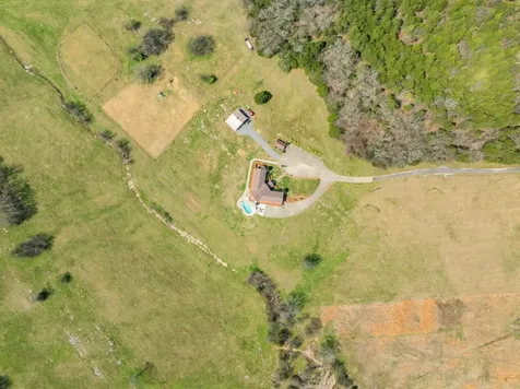 2063 Kennedy Creek Road Auburntown TN 37016