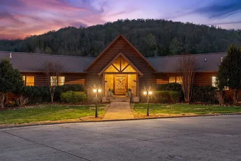 2063 Kennedy Creek Road Auburntown TN 37016