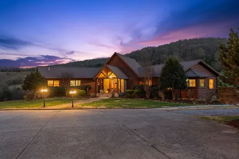 2063 Kennedy Creek Road Auburntown TN 37016