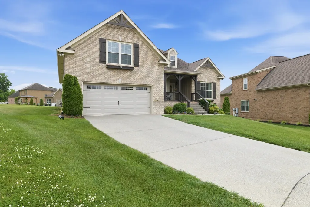 2004 Virgle Circle Spring Hill TN 37174