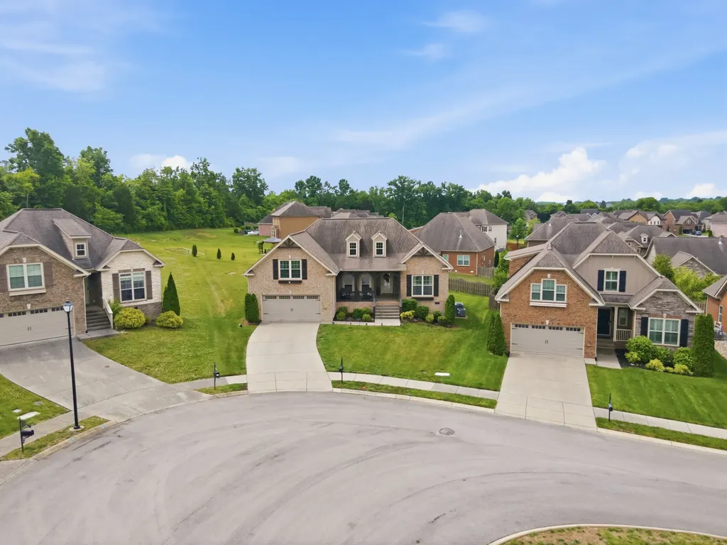 2004 Virgle Circle Spring Hill TN 37174