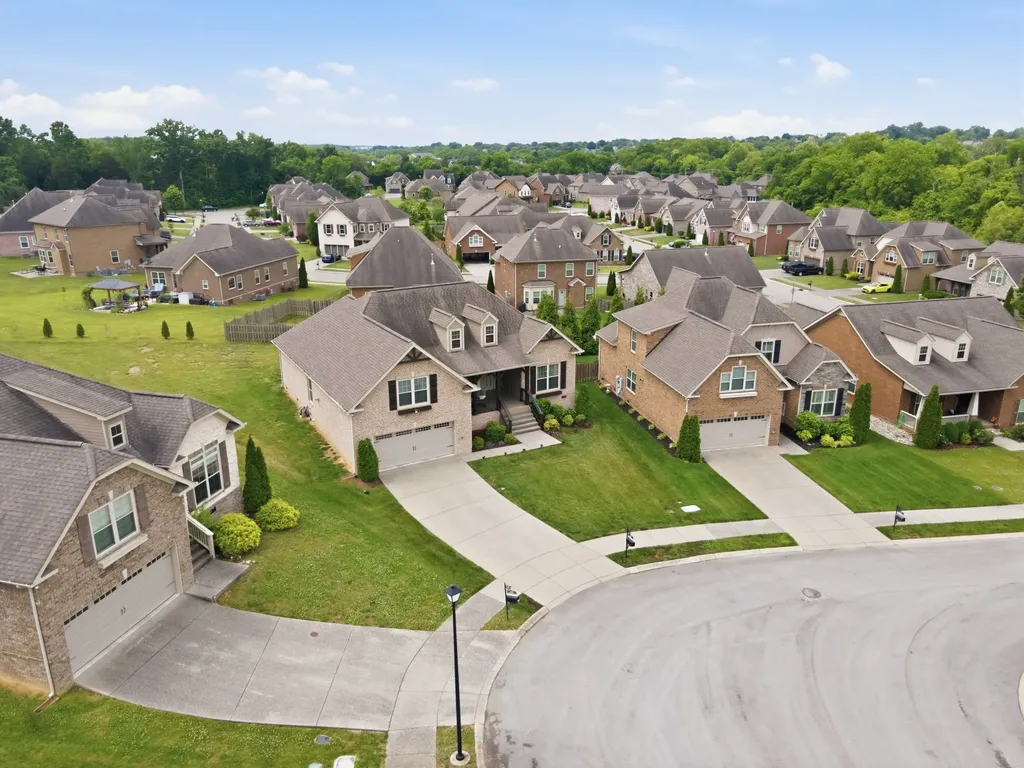 2004 Virgle Circle Spring Hill TN 37174