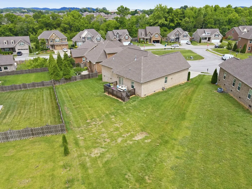2004 Virgle Circle Spring Hill TN 37174