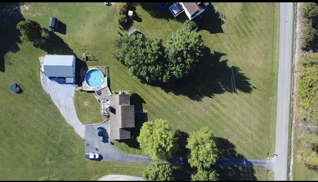 356 Lee Road Cottontown TN 37048