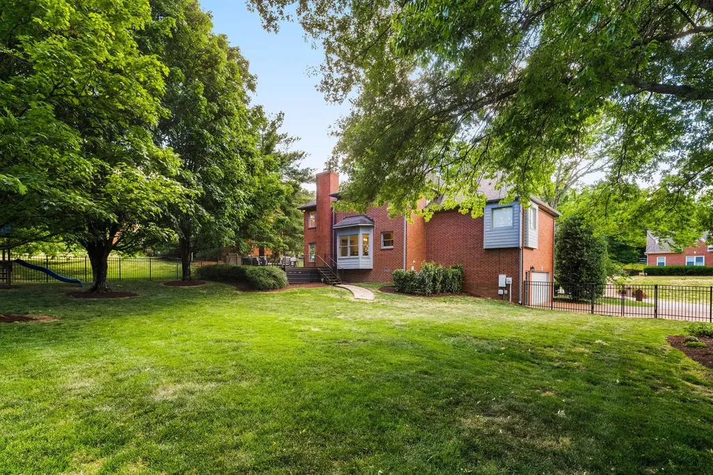 9457 Foothills Drive Brentwood TN 37027