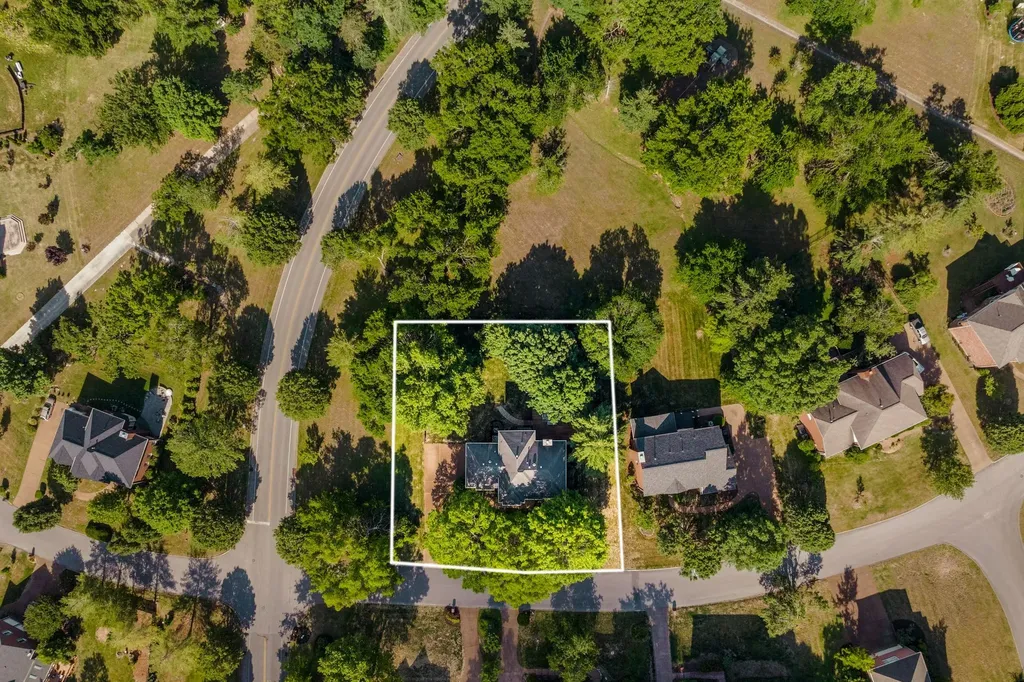 9457 Foothills Drive Brentwood TN 37027