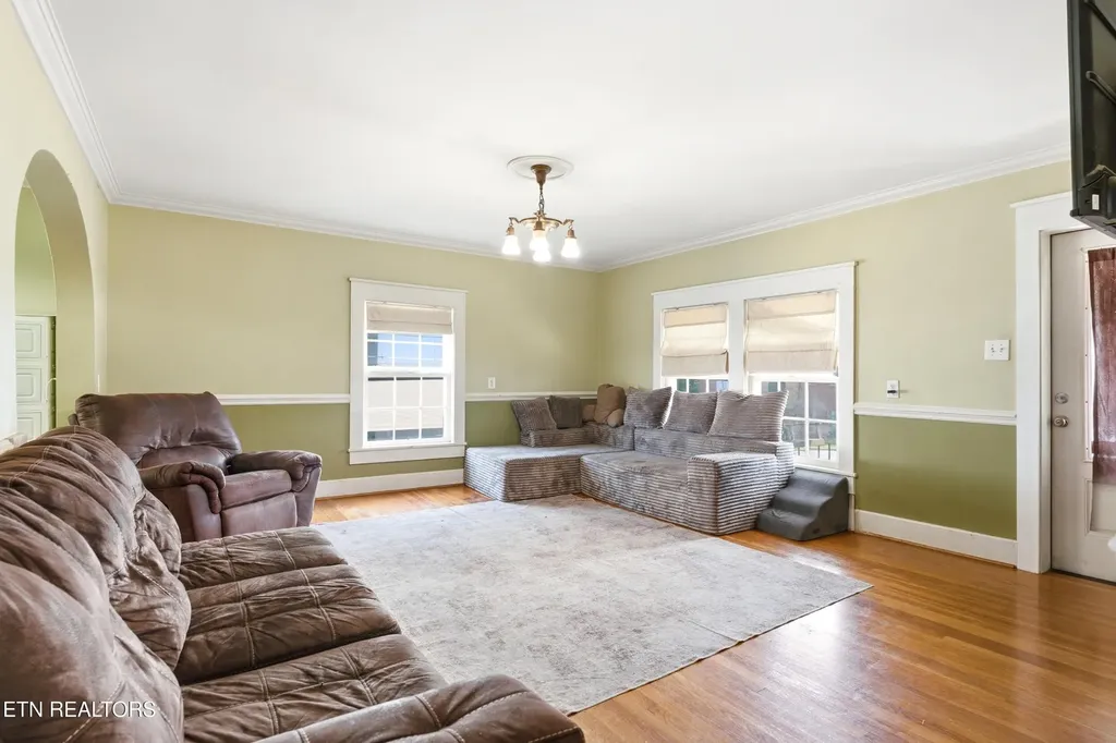 205 Kingston Street Lenoir City TN 37771