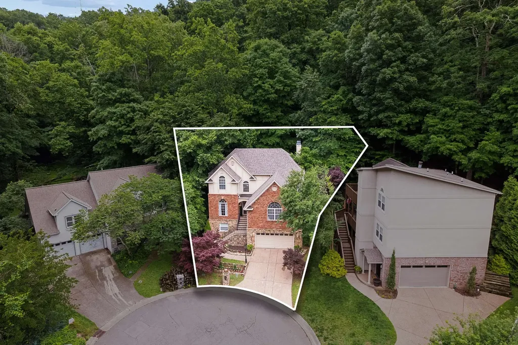 2580 Devon Valley Drive Nashville TN 37221