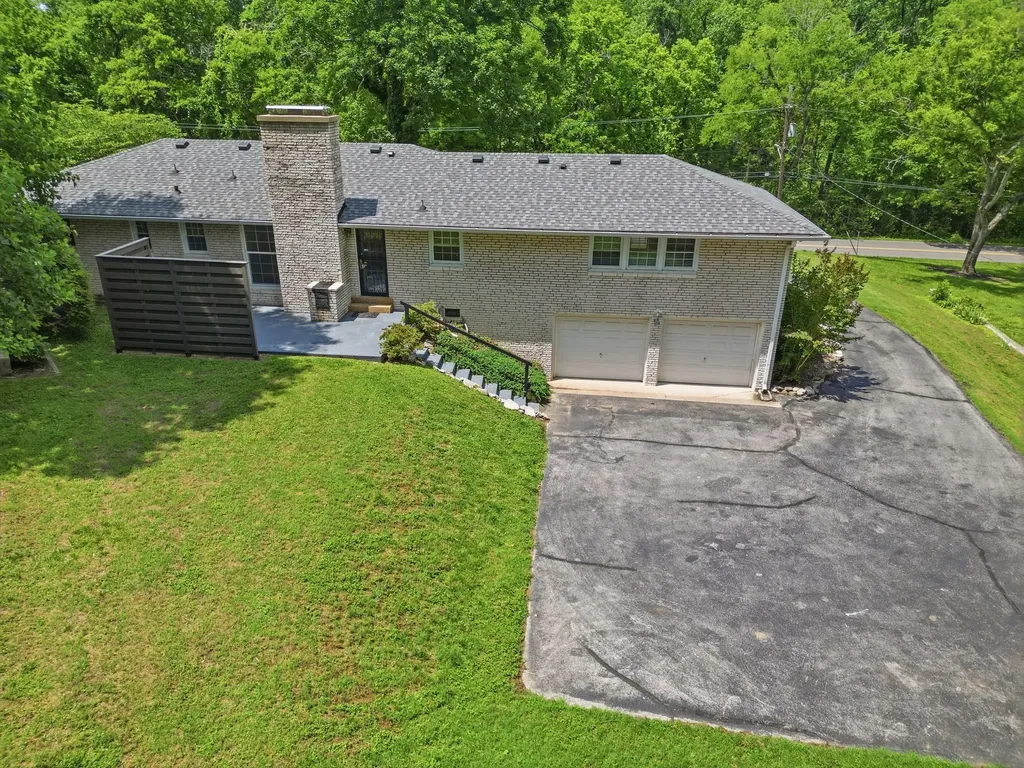 742 Currey Road Nashville TN 37217