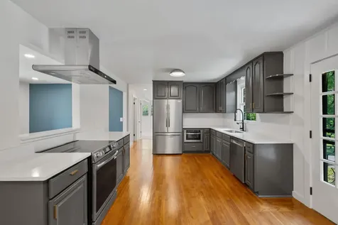 742 Currey Road Nashville TN 37217