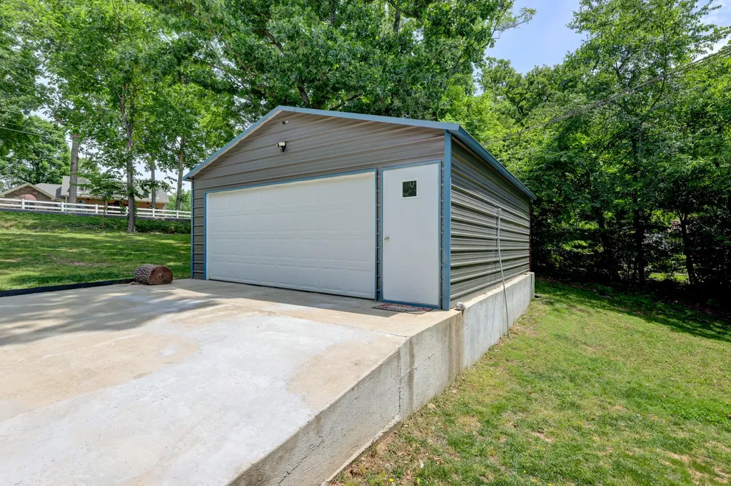 245 Gip Manning Road Clarksville TN 37042