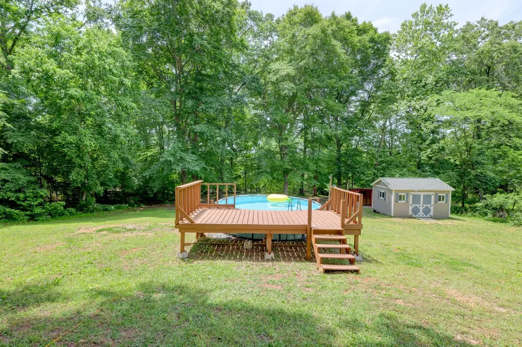 245 Gip Manning Road Clarksville TN 37042