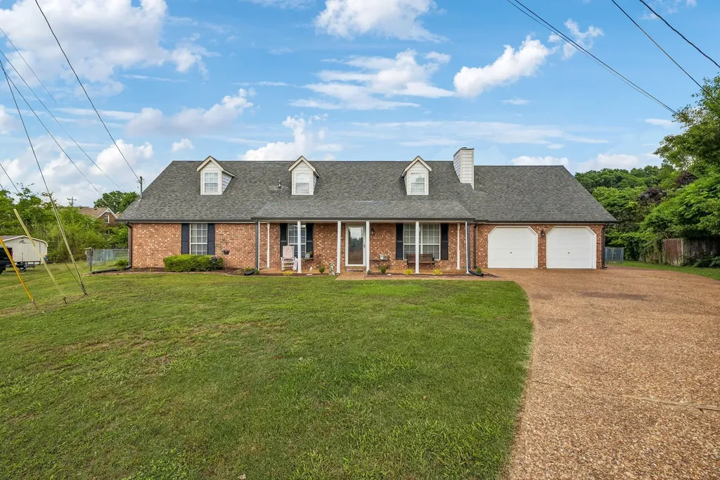 512 Decherd Lane Smyrna TN 37167