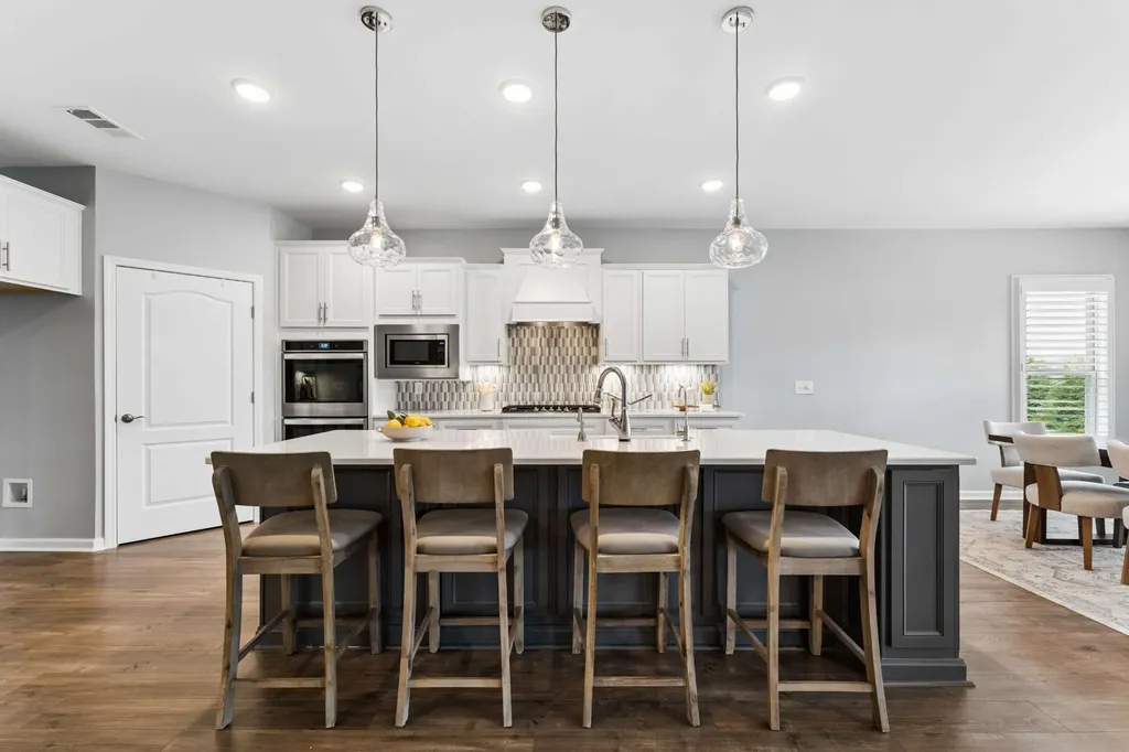 1103 Sumner Grove Spring Hill TN 37174