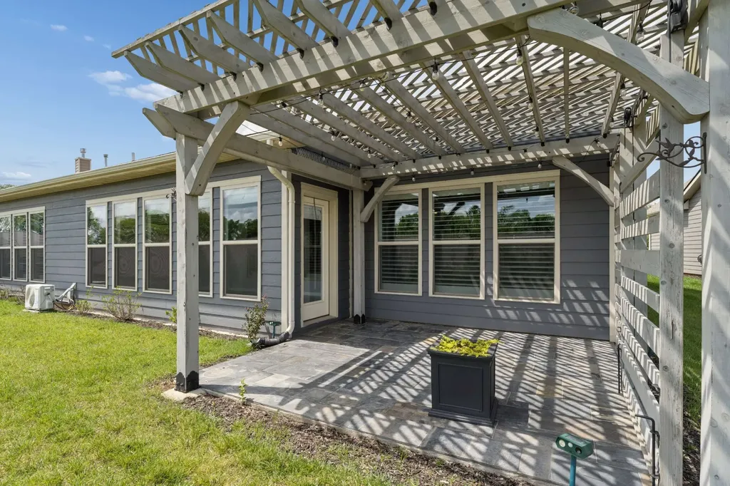 1103 Sumner Grove Spring Hill TN 37174
