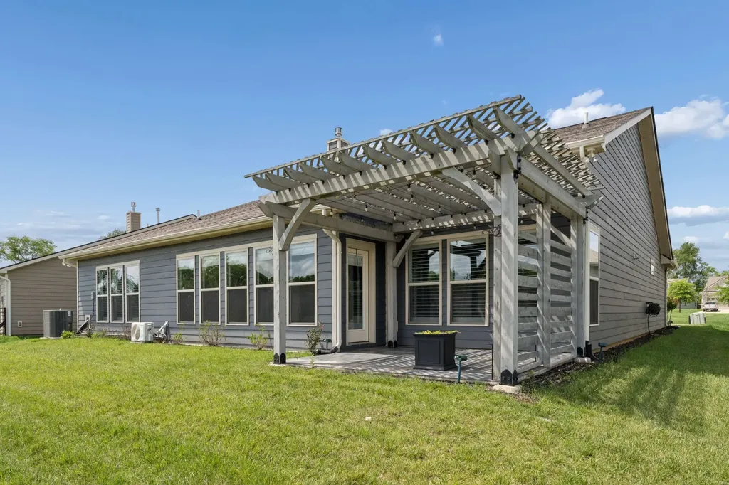 1103 Sumner Grove Spring Hill TN 37174