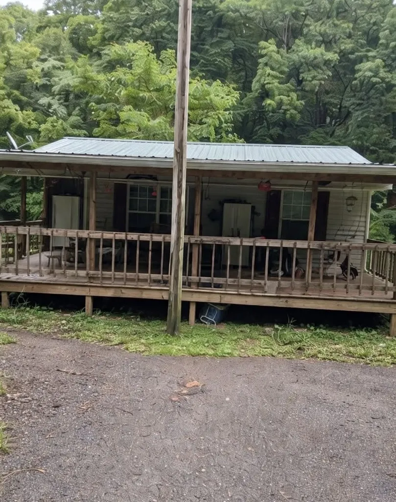 2750 Lyle Hollow Road Palmyra TN 37142